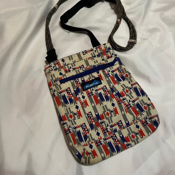 Kavu Red and Blue Crossbody Bag Vibrant Design - Picture 1 of 12